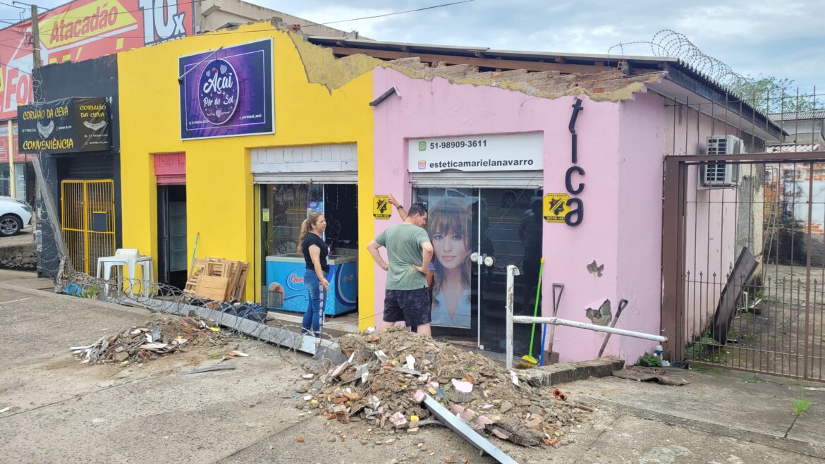 Empreendedores calculam prejuízos após vendaval.