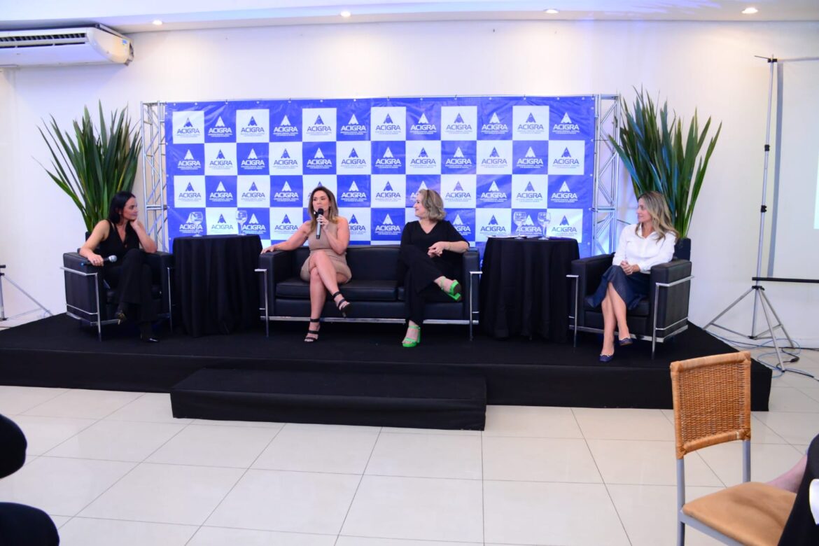 Painel no Almoçando com a ACIGRA