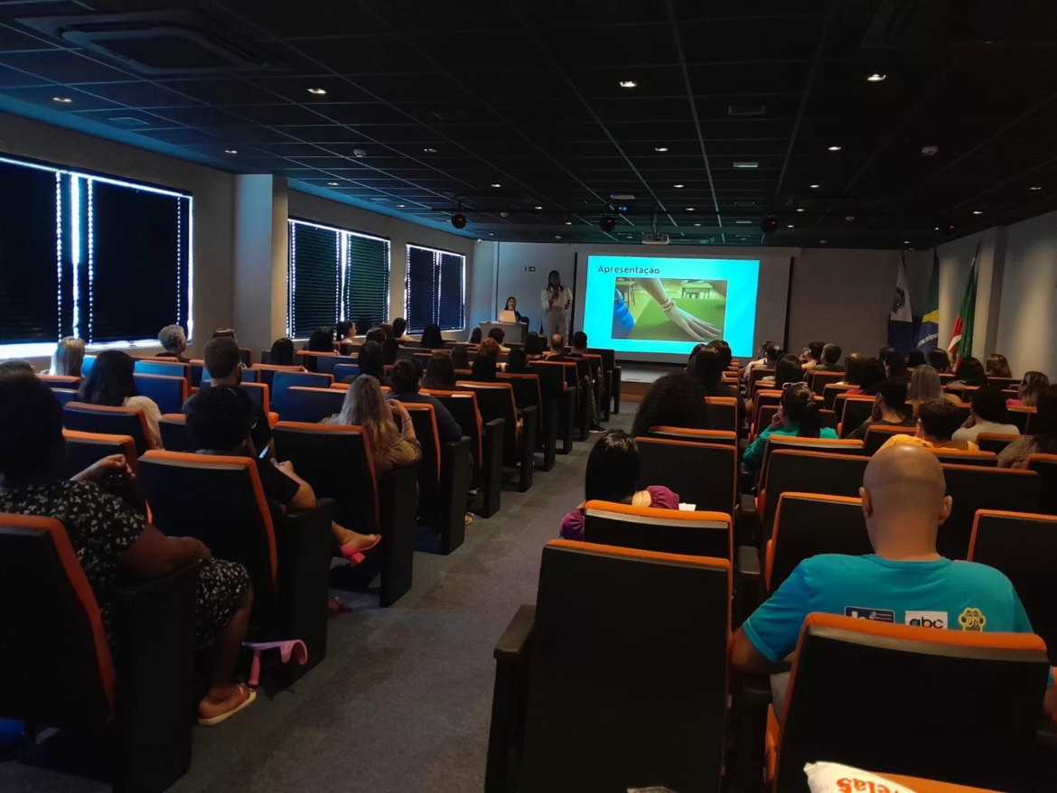 Pais e Amor promove Formação em Estratégias para Alfabetização no TEA