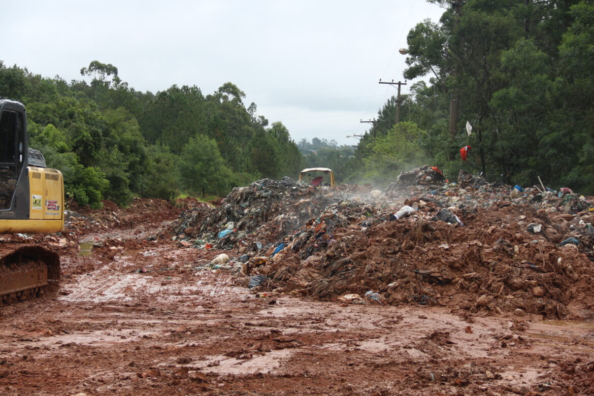 MP suspende recebimento de entulhos em Aterro de Gravataí