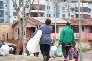 Associação das Senhoras Rotarianas distribui cestas básicas e kits de higiene em Cachoeirinha