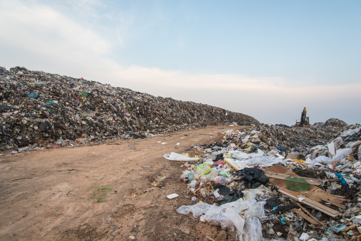 100 dias após enchentes, resíduos ainda impactam o cotidiano dos gaúchos