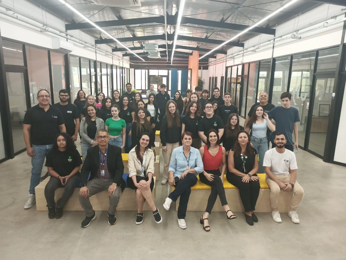 Visitantes do IFRS conhecem oportunidades de Inovação e Empreendedorismo em Gravataí