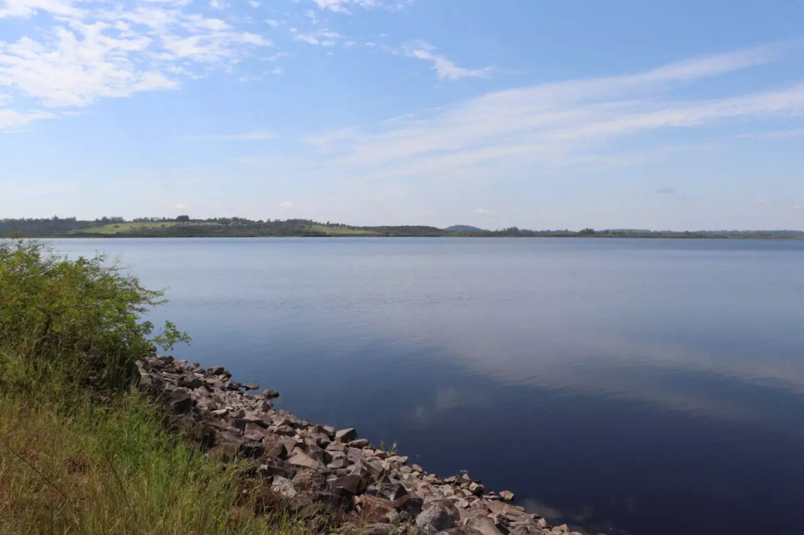 Com nível crítico, Rio Gravataí tem captação suspensa para usos não essenciais