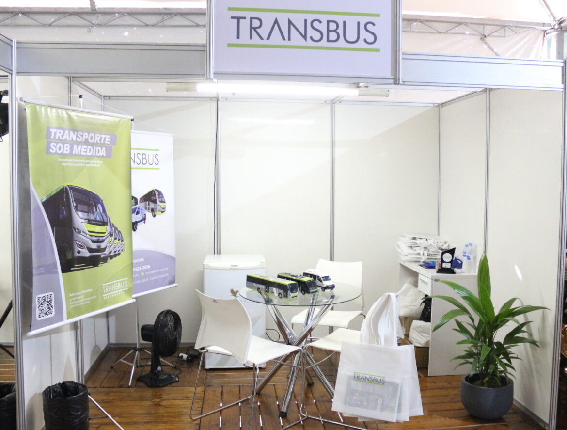Transbus apresenta soluções em mobilidade, fretamento empresarial e turismo no último dia da FniC 2025