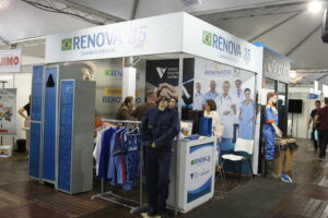 Renova apresenta soluções em lavanderia industrial e hospitalar no quarto dia da FniC 2025