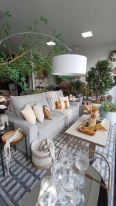 Casa Val aposta em consultoria de decoração personalizada e leva showroom natalino à FniC 2025