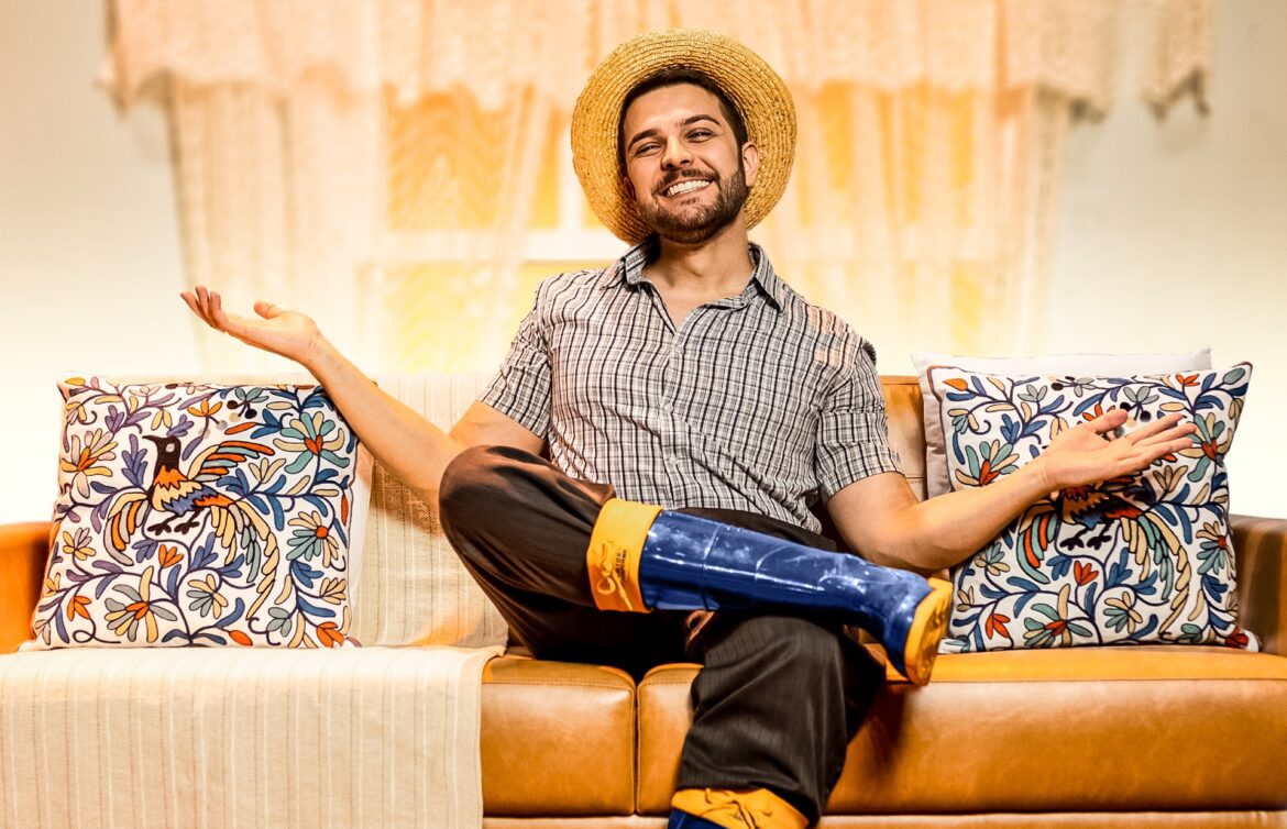 Badin, o Colono Show é atração de abertura da Feira do Livro de Cachoeirinha, que começa nesta quinta-feira (15)