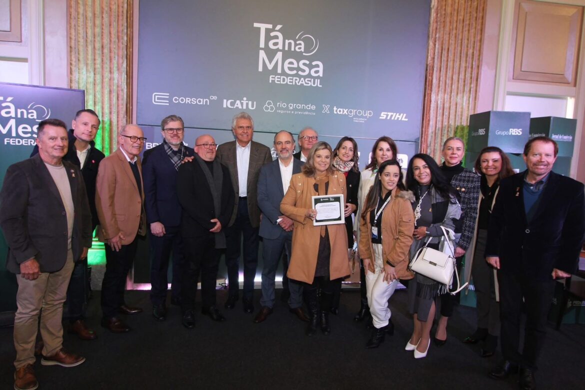 CICS Canoas é homenageada pelos 85 anos durante o Tá na Mesa da Federasul