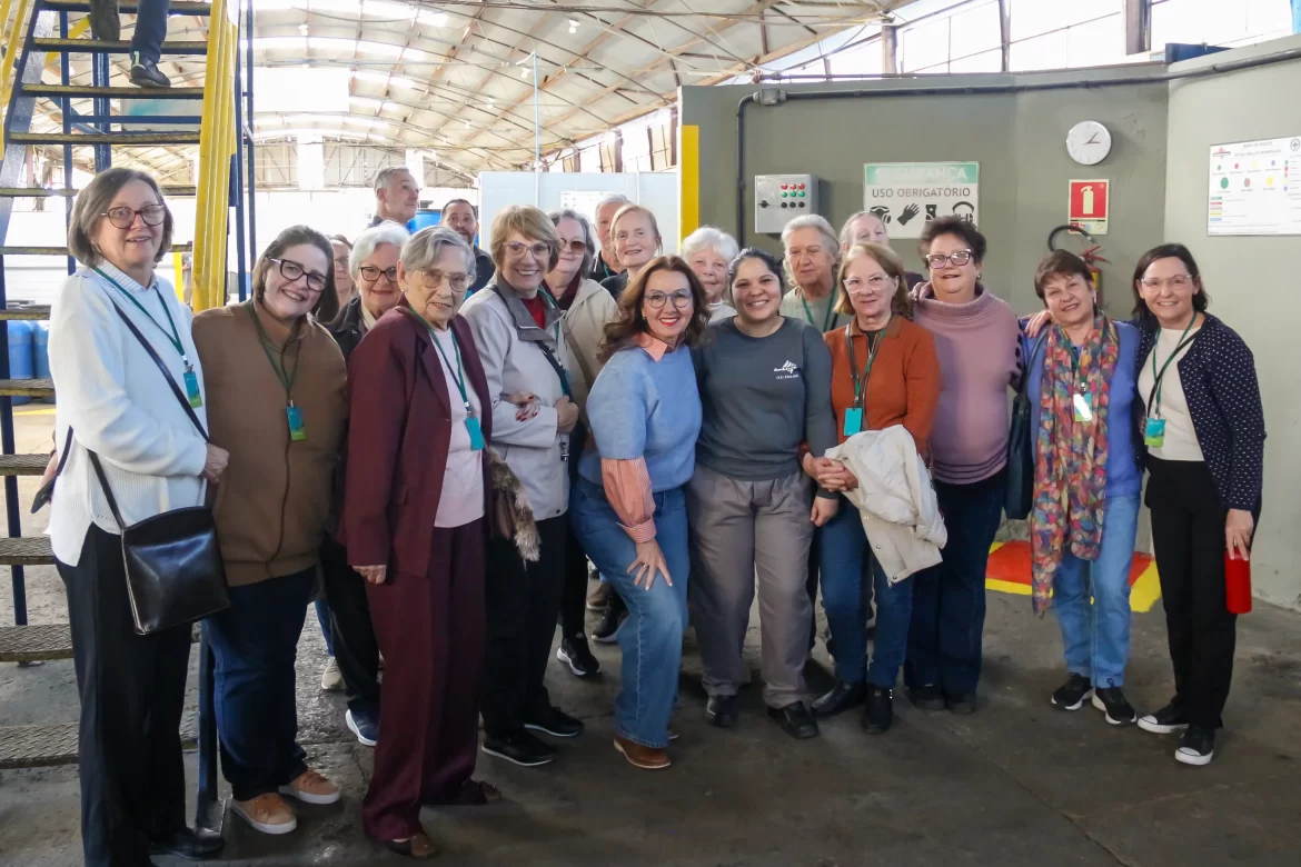 Ambientuus promove conscientização ambiental com visita de grupo da OASE