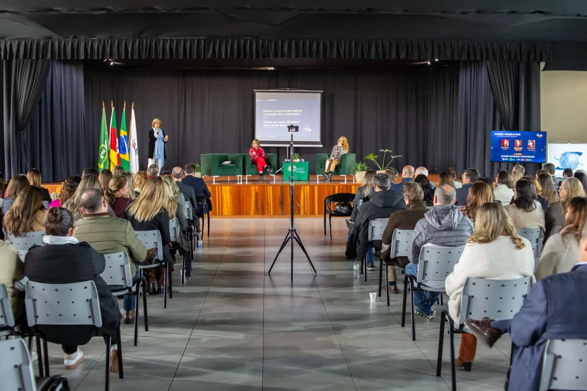 Com empresários, educadores e autoridades, encontro do Instituto PradoTech debateu educação, ciência e tecnologia em Gravataí