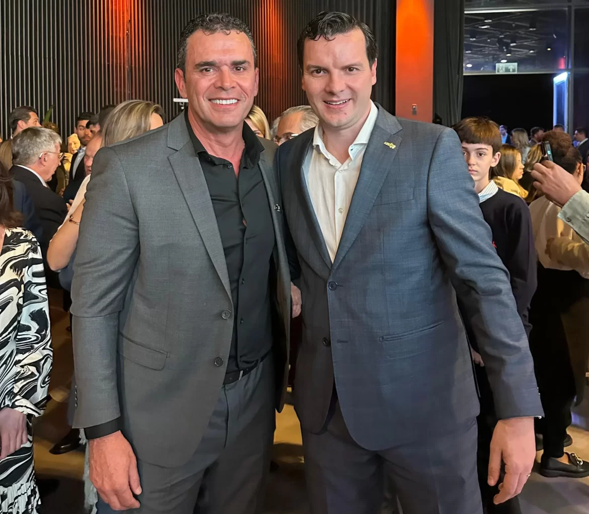 CEO do Grupo Vancosty toma posse na nova diretoria da Associação Gaúcha de Supermercados