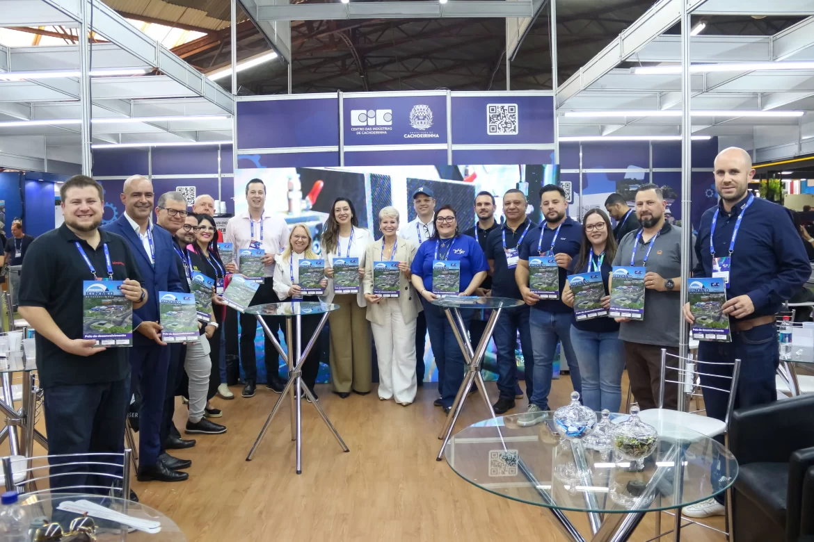 CIC lança Panorama Econômico de Cachoeirinha e recebe visita do prefeito no estande coletivo na Mercopar 2025