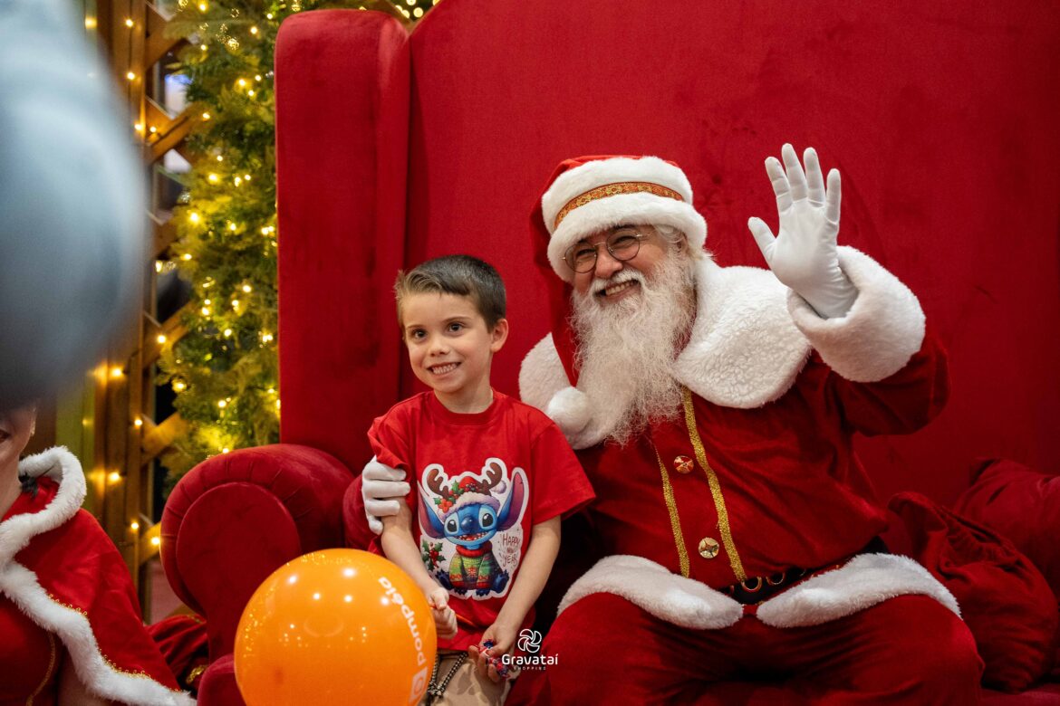 Gravataí Shopping lança campanha de Natal com sorteio de carro 0 km e panetones