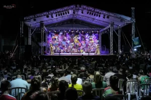 Espetáculo artístico e chegada do Papai Noel abrem programação de Natal no Gravataí Shopping